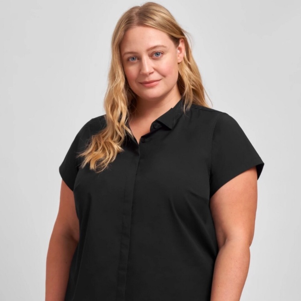 UNIVERSAL STANDARD NWT BLACK BUTTON FRONT SHORT SLEEVE SHIRT
